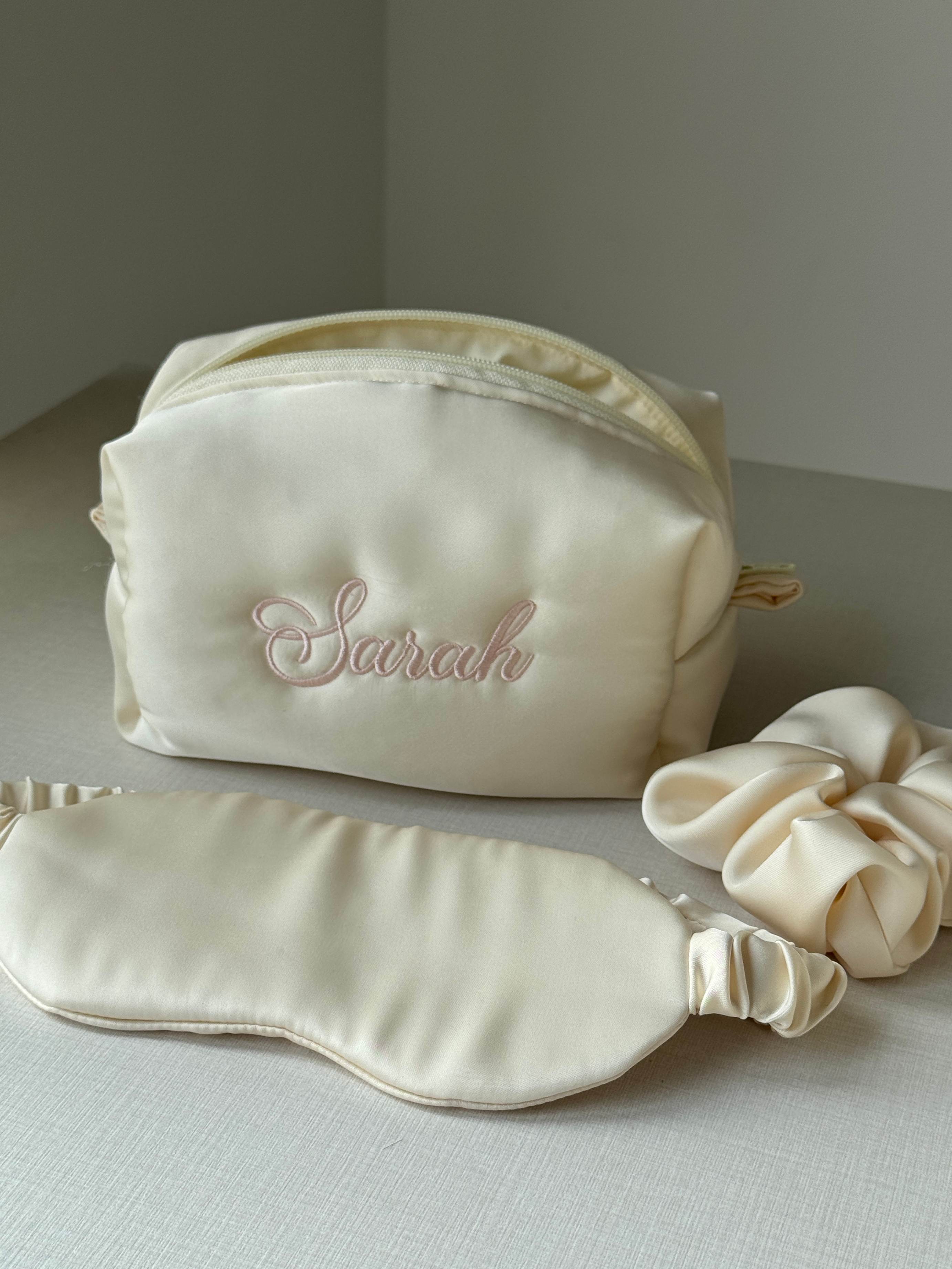 Makeup Pouch - Silk Dream