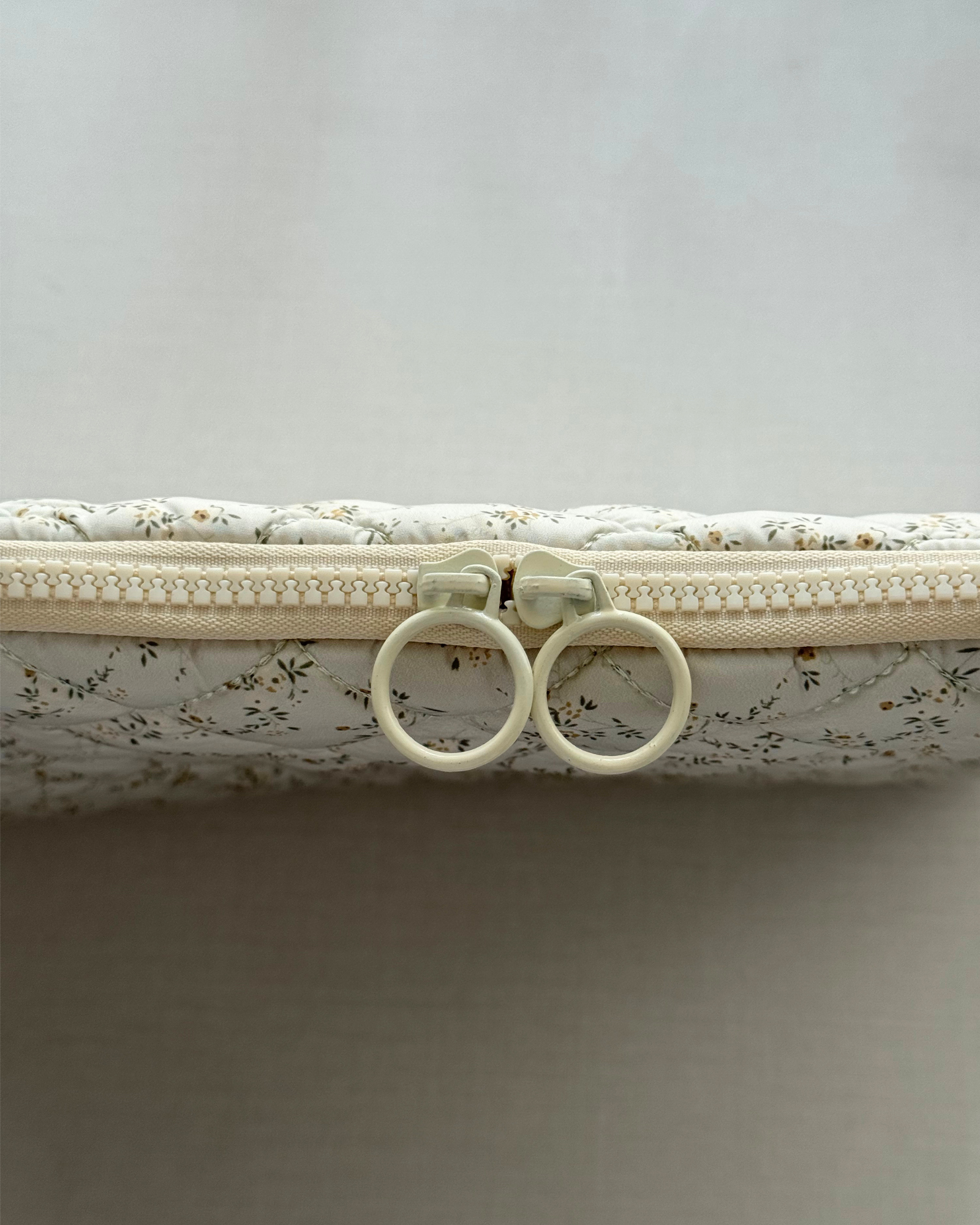 Laptop Sleeve - Ivory Blossom